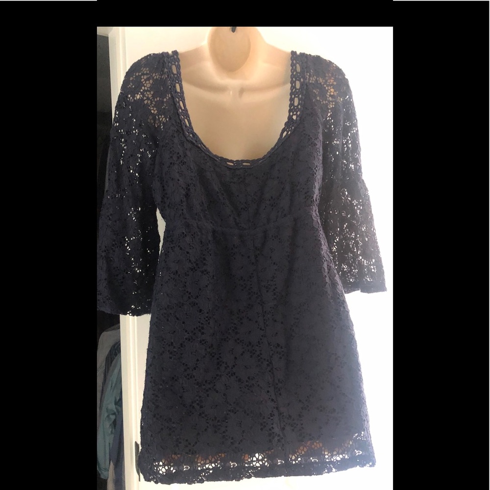 laundry by Shelli Segal designer lace top